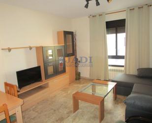 Living room of Apartment for sale in Valdepeñas  with Heating, Terrace and Furnished