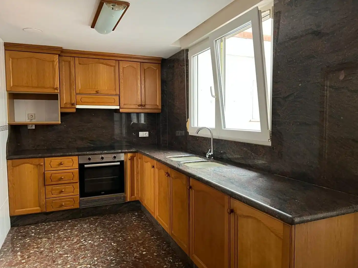 Küche von Wohnung zur Miete in Ontinyent mit Klimaanlage und Abstellraum