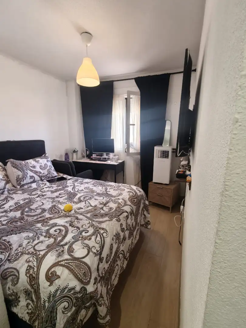 Habitación de Piso en venta en Camarena con Terraza, Trastero y Piscina comunitaria