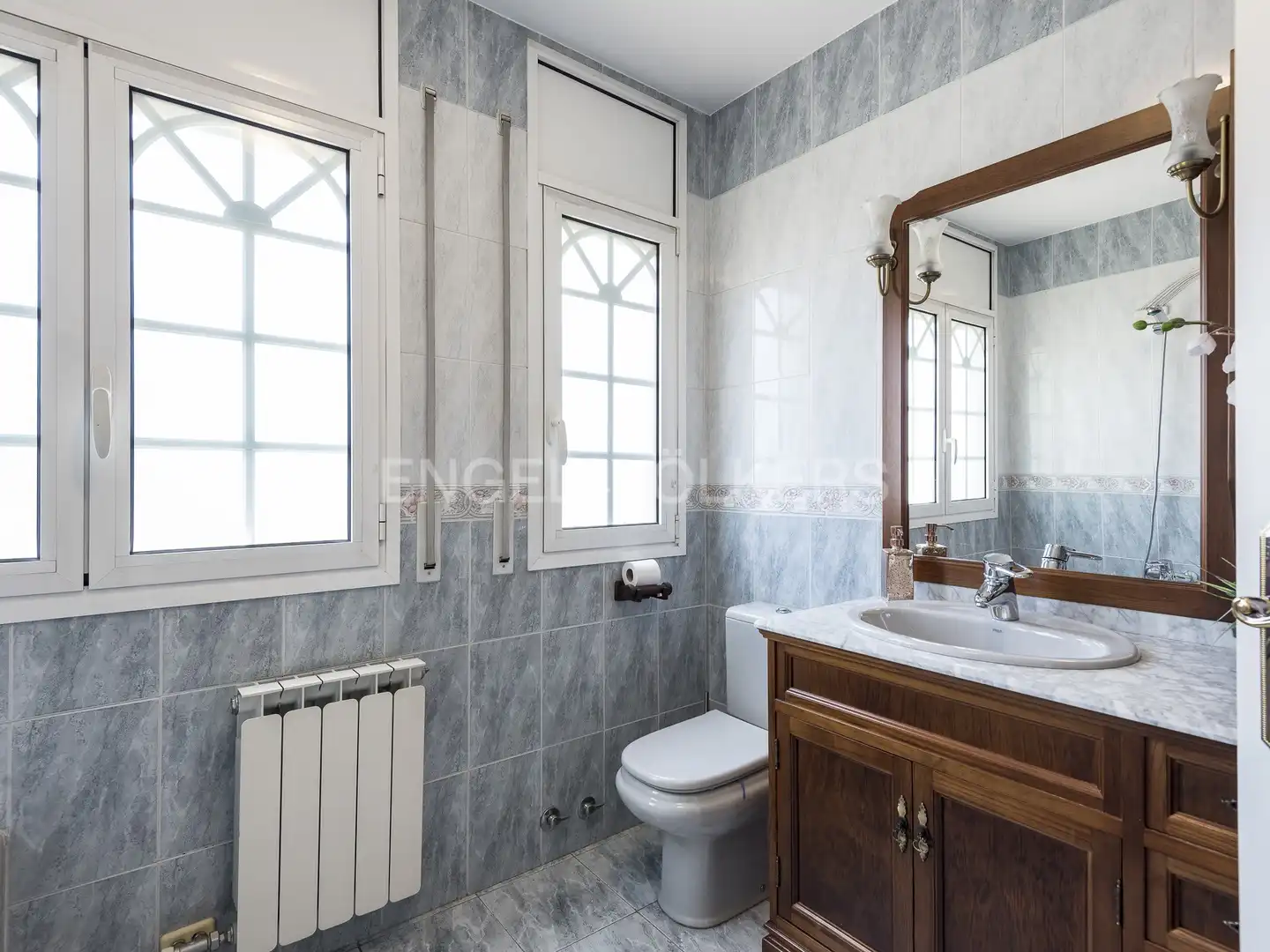 Baño de Casa o chalet de alquiler en Granollers con Aire acondicionado, Calefacción y Jardín privado