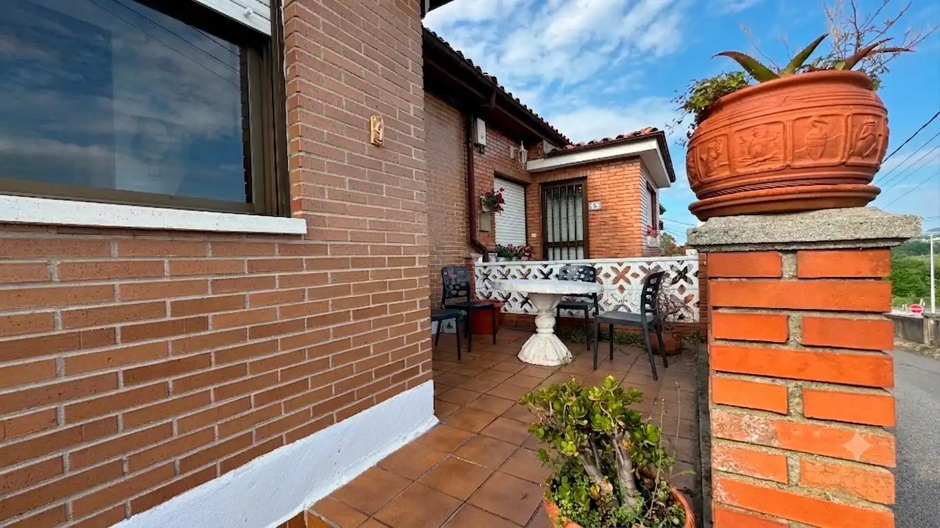 Terraza de Casa adosada en venta en Santillana del Mar con Calefacción, Jardín privado y Terraza