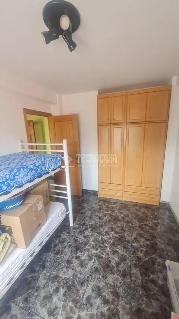 Bedroom of Flat for sale in Zaragoza  with Heating, Terrace and Furnished