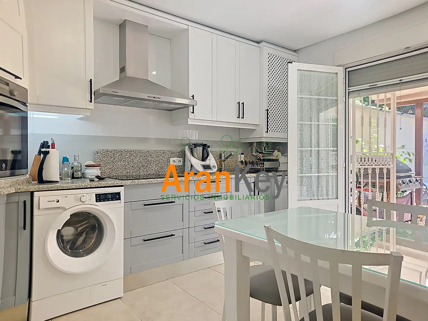 Cocina de Casa o chalet en venta en Aranjuez con Aire acondicionado, Calefacción y Jardín privado