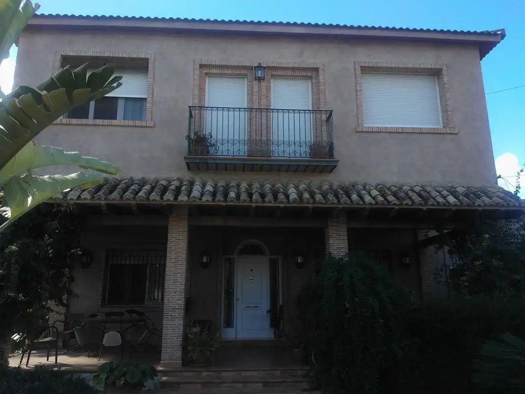 Vista exterior de Casa o xalet en venda en Elche / Elx amb Jardí privat, Terrassa i Piscina
