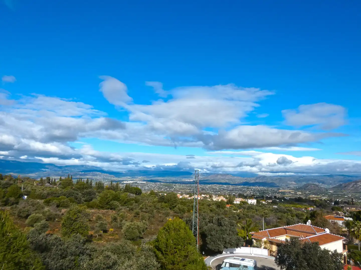 Vista exterior de Casa o xalet en venda en Alhaurín El Grande amb Jardí privat i Terrassa
