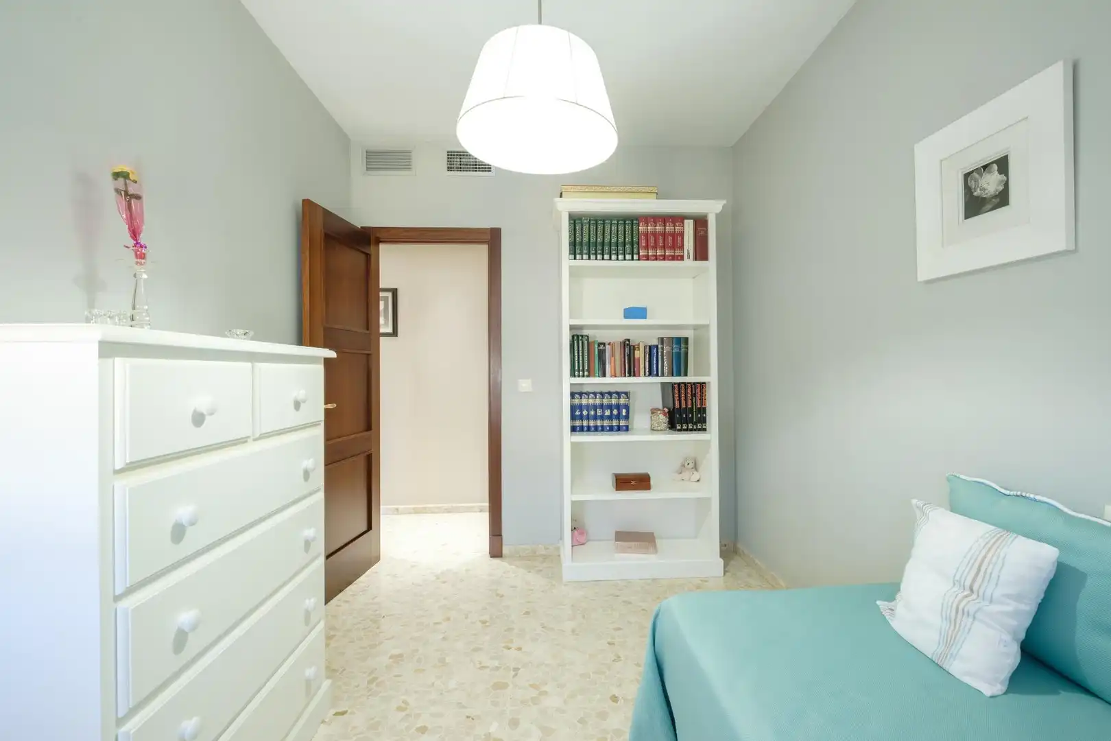Habitación de Piso en venta en Alcalá de Guadaira con Aire acondicionado, Jardín privado y Terraza
