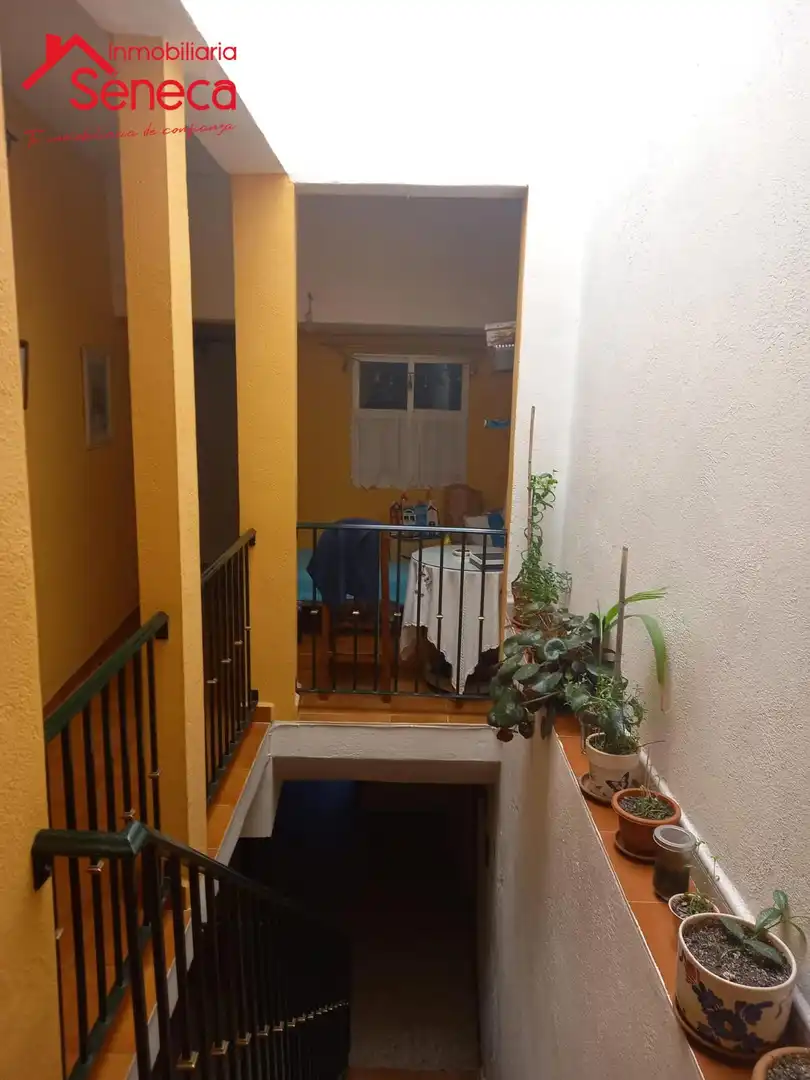 Casa adosada en venda en Córdoba amb Aire condicionat