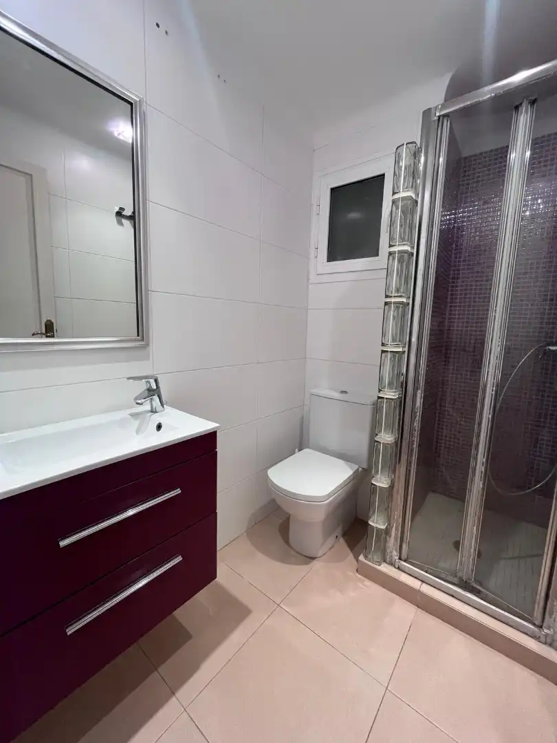 Flat with terrace for sale in Carrer Salut 17, imagen 5