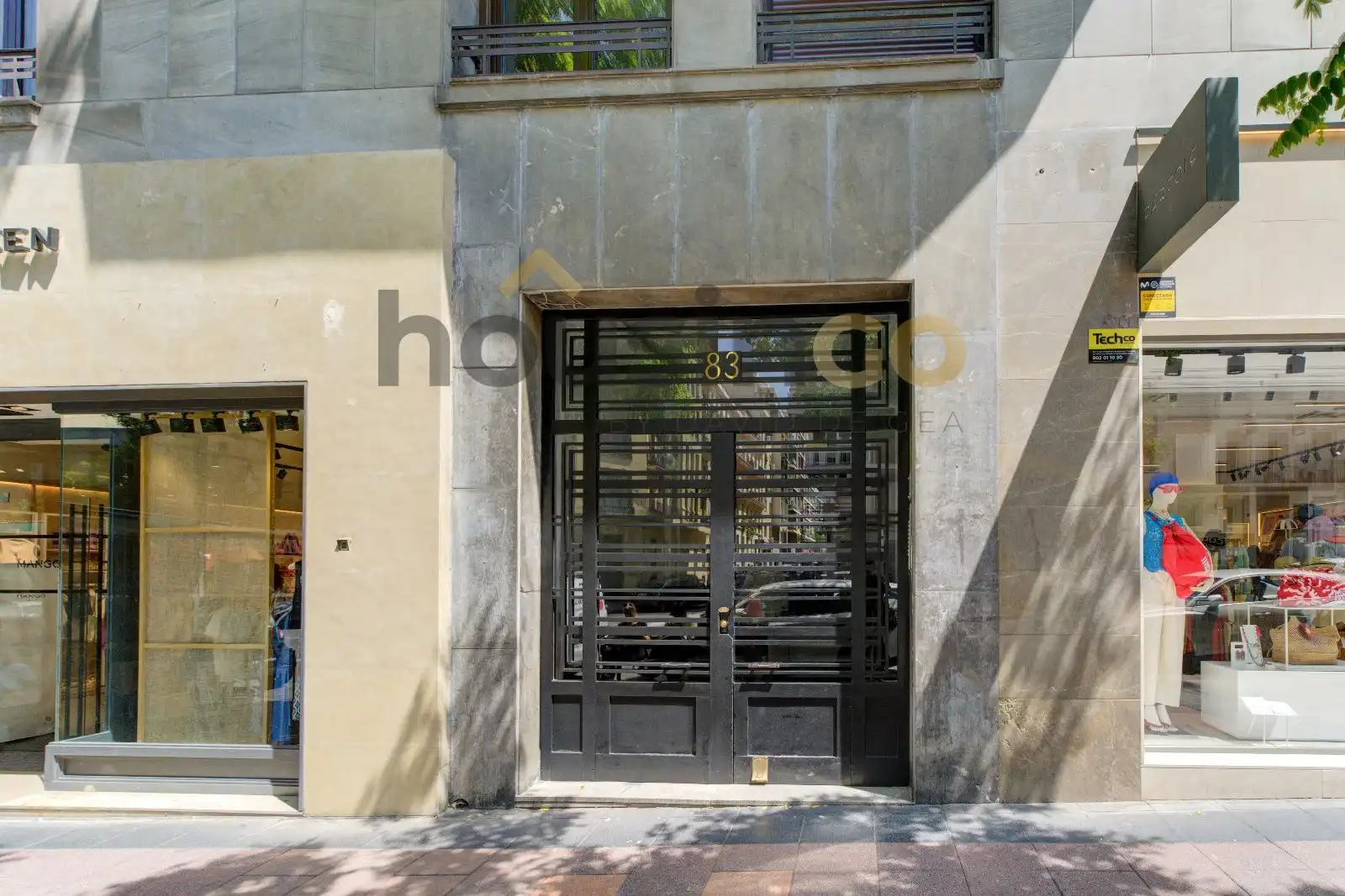 Vista exterior de Pis en venda en Madrid amb Aire condicionat, Terrassa i Forn
