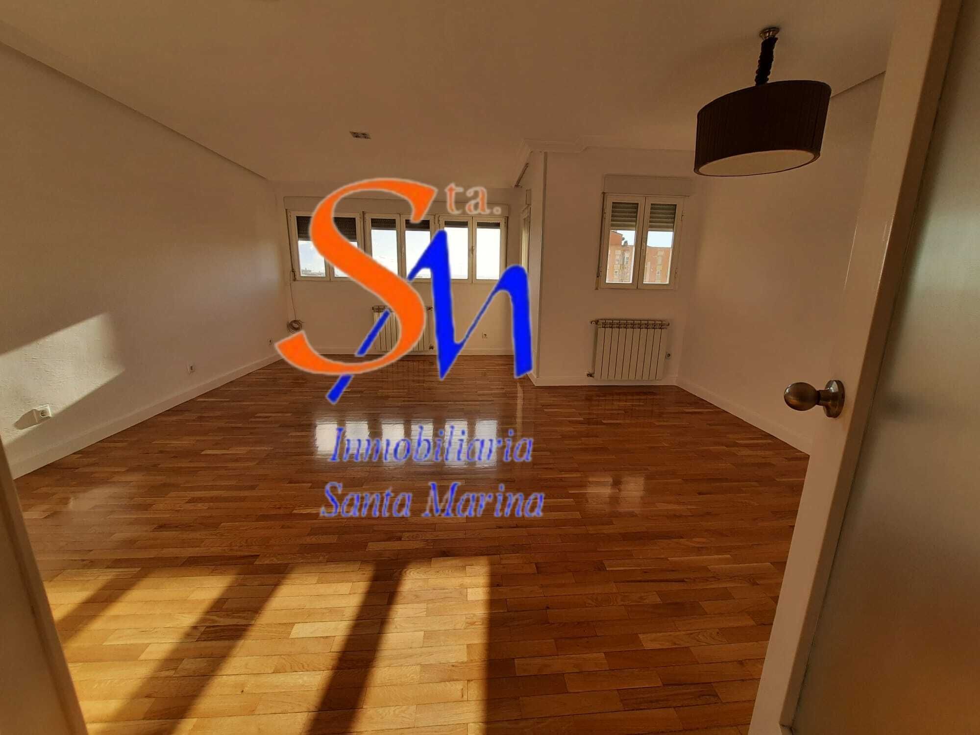 Bedroom of Flat to rent in Badajoz Capital  with Air Conditioner, Heating and Parquet flooring