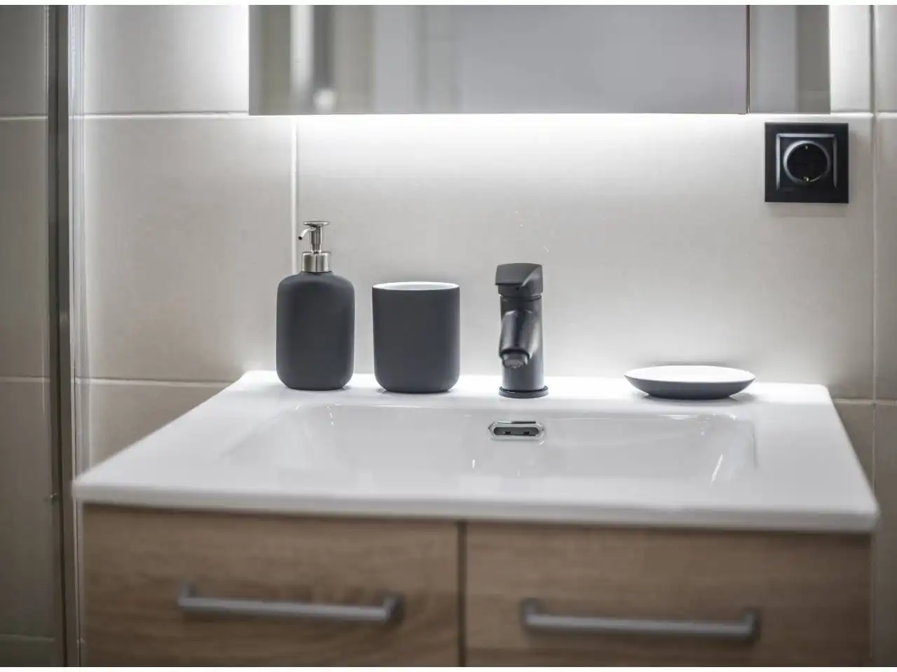 Badezimmer von Wohnung zum Verkauf in L'Hospitalet de Llobregat mit Parkett und Möbliert