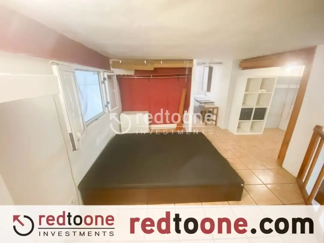 Schlafzimmer von Garage zum Verkauf in Alicante / Alacant