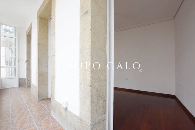 Piso en Alquiler en Rúa Elduayen en Casco Vello