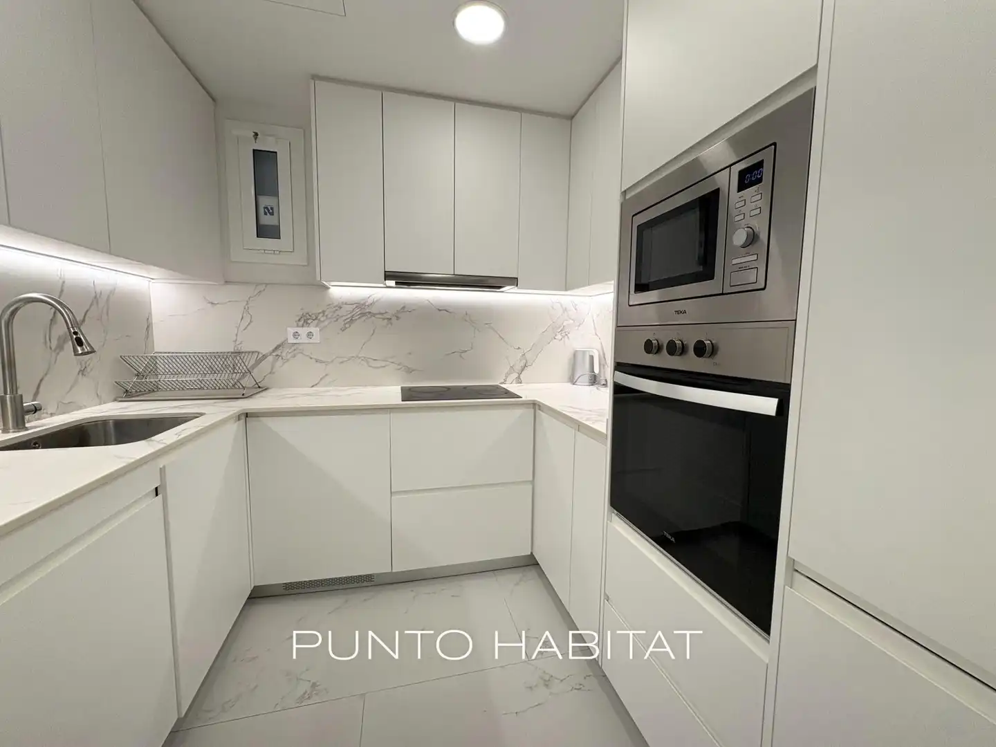 Piso con terraza en venta en Carrer del Consell de Cent, imagen 19