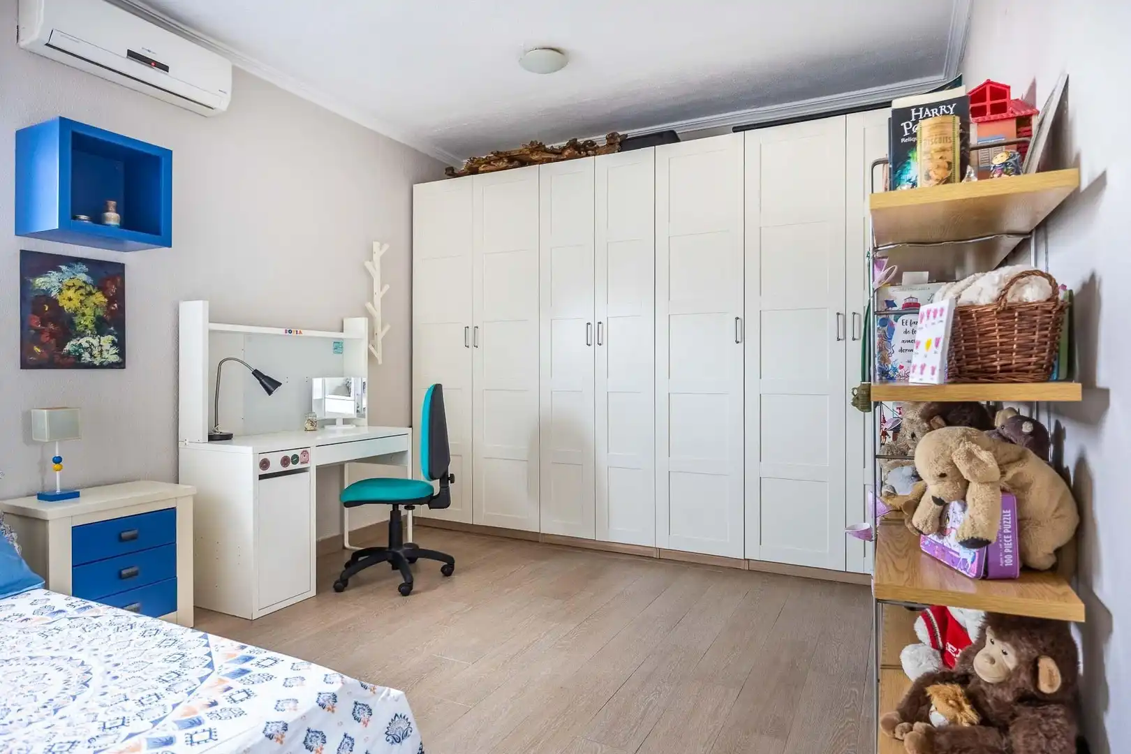 Bedroom of Houses for sale in Sevilla  with Air Conditioner, Private garden and Storage room