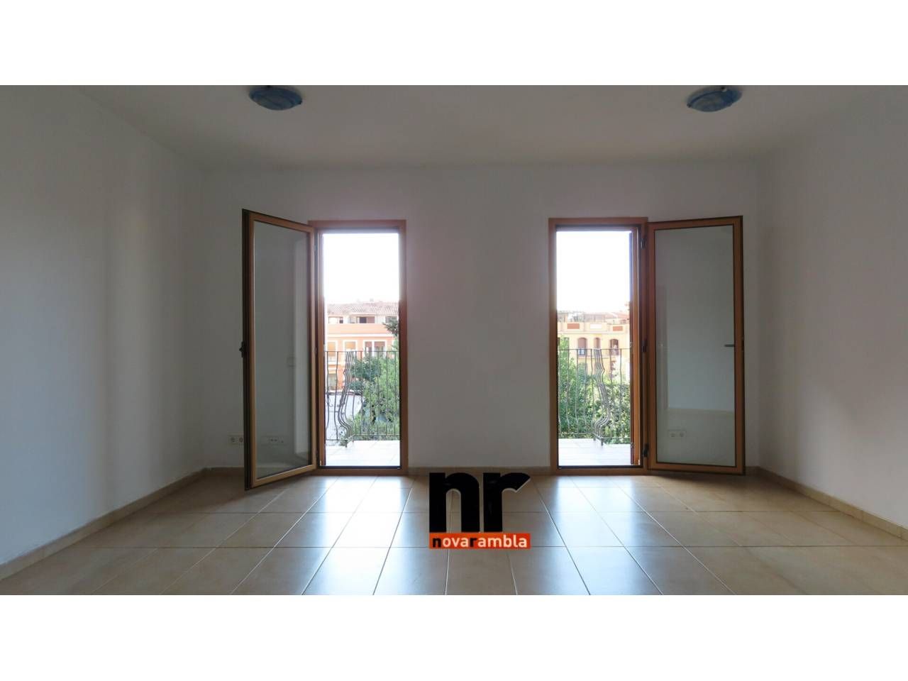 Dúplex de alquiler en Calle Afores, Casc Antic