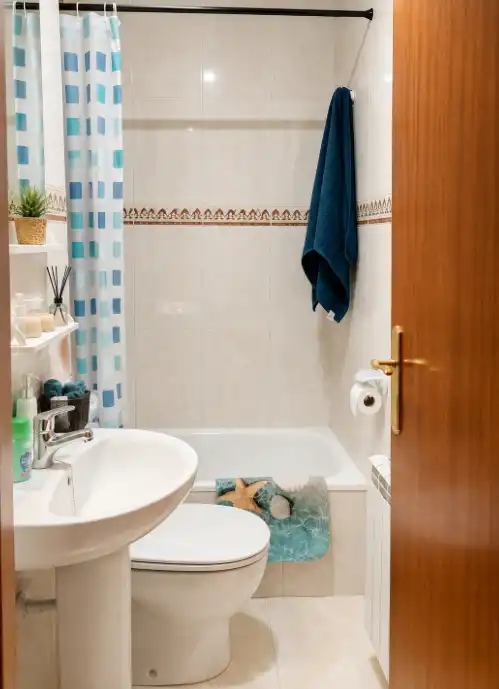 Baño de Casa adosada en venta en Cambrils con Aire acondicionado, Calefacción y Jardín privado