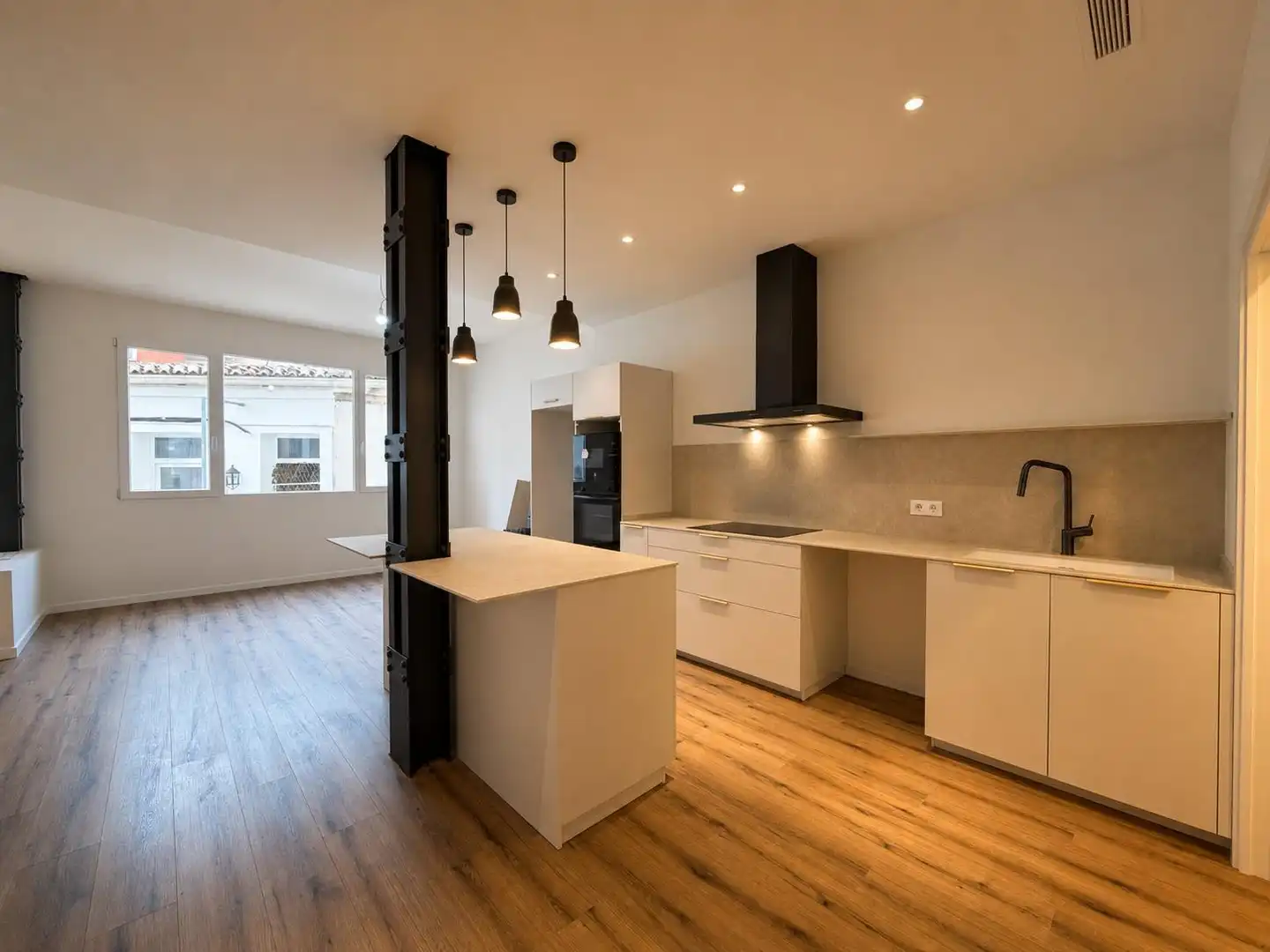 Kitchen of Flat for rent in Valencia  with Air Conditioner, Heating and Parquet flooring