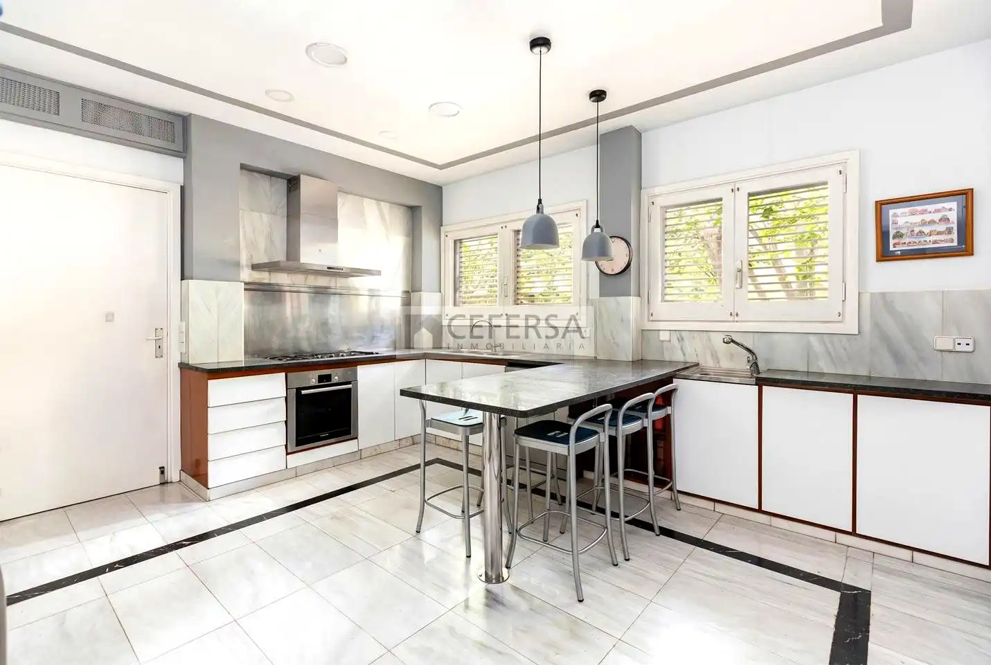 Küche von Wohnung zum Verkauf in Barcelona mit Heizung, Parkett und Terrasse