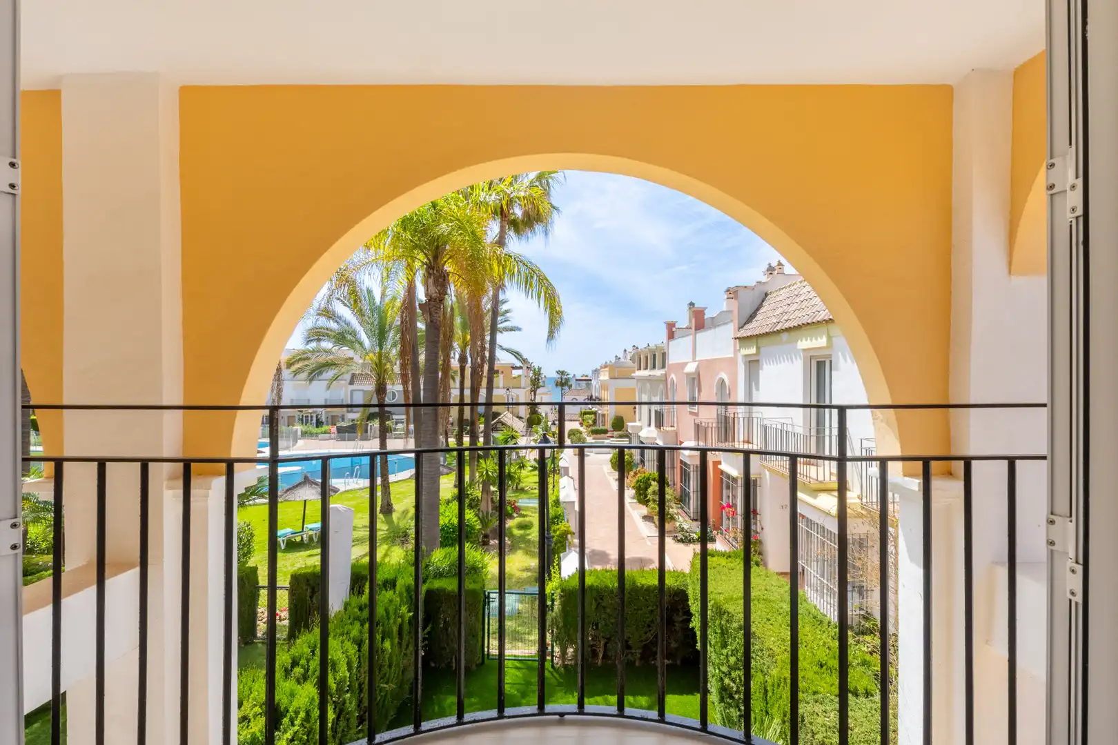 Balcony of Detached homes for sale in Marbella  with Air Conditioner, Heating and Private garden