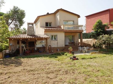 Haus zum Verkauf in Avinguda Lloret de Dalt