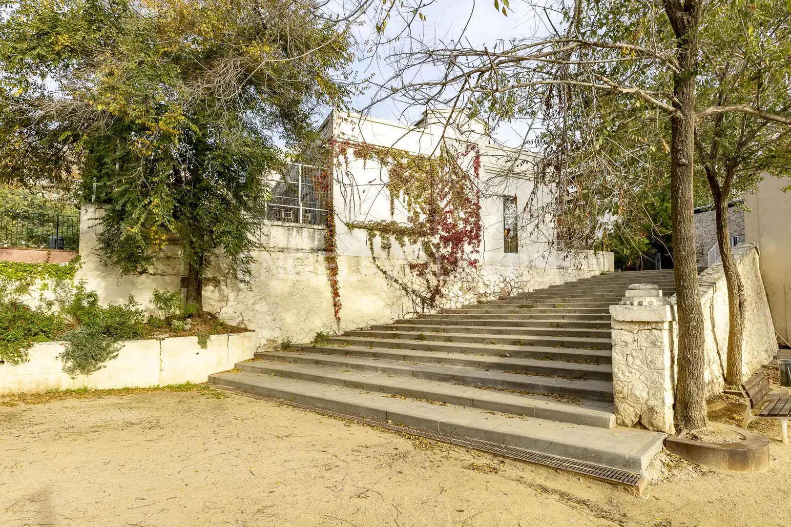 Exterior view of Office for sale in L'Hospitalet de Llobregat