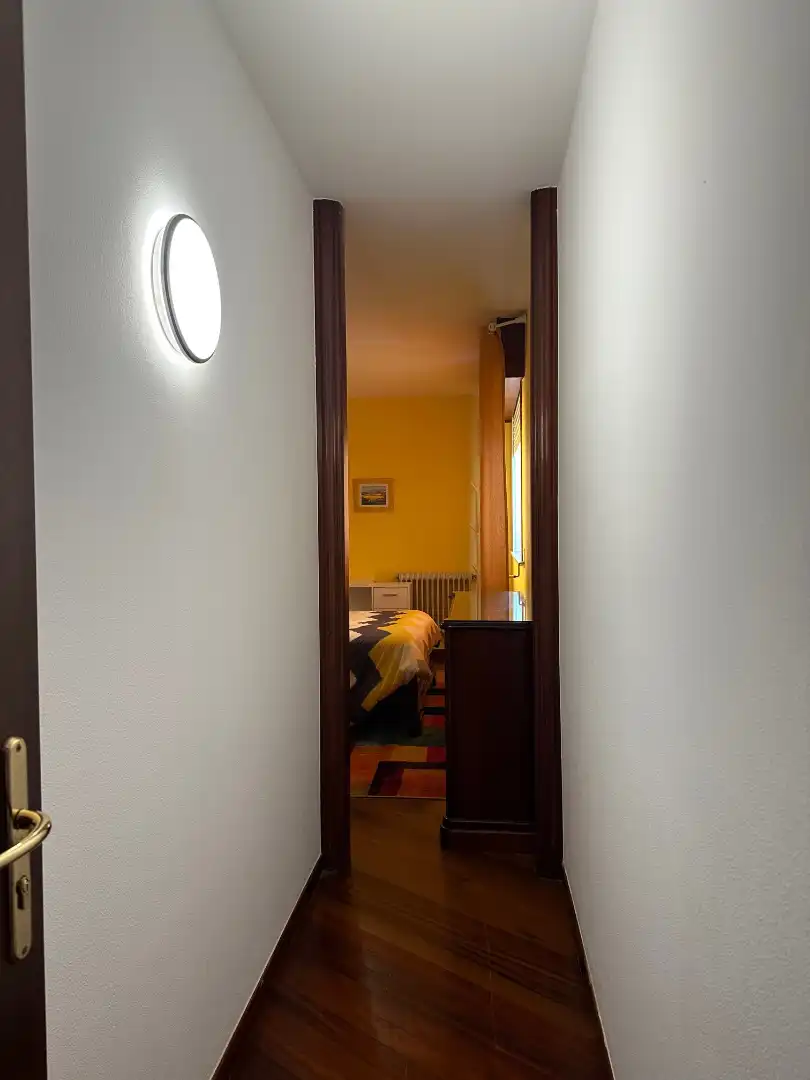 Flat for rent in Santiago de Compostela   with Heating, Parquet flooring and Furnished