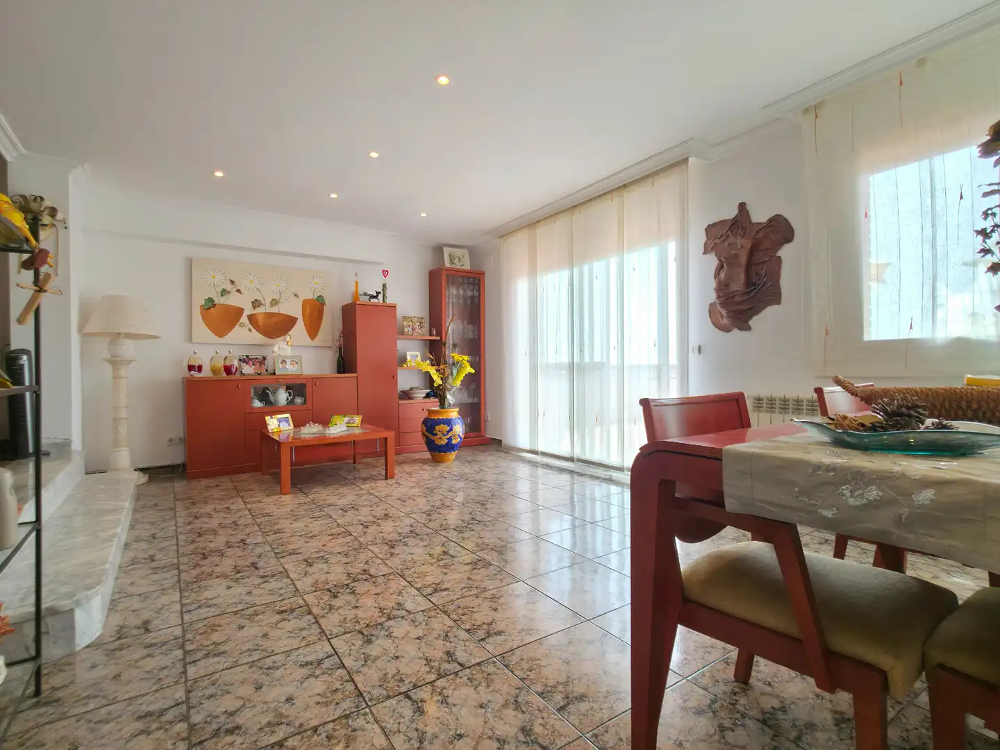 Comedor de Casa o chalet en venta en Sant Vicenç Dels Horts con Aire acondicionado, Calefacción y Jardín privado