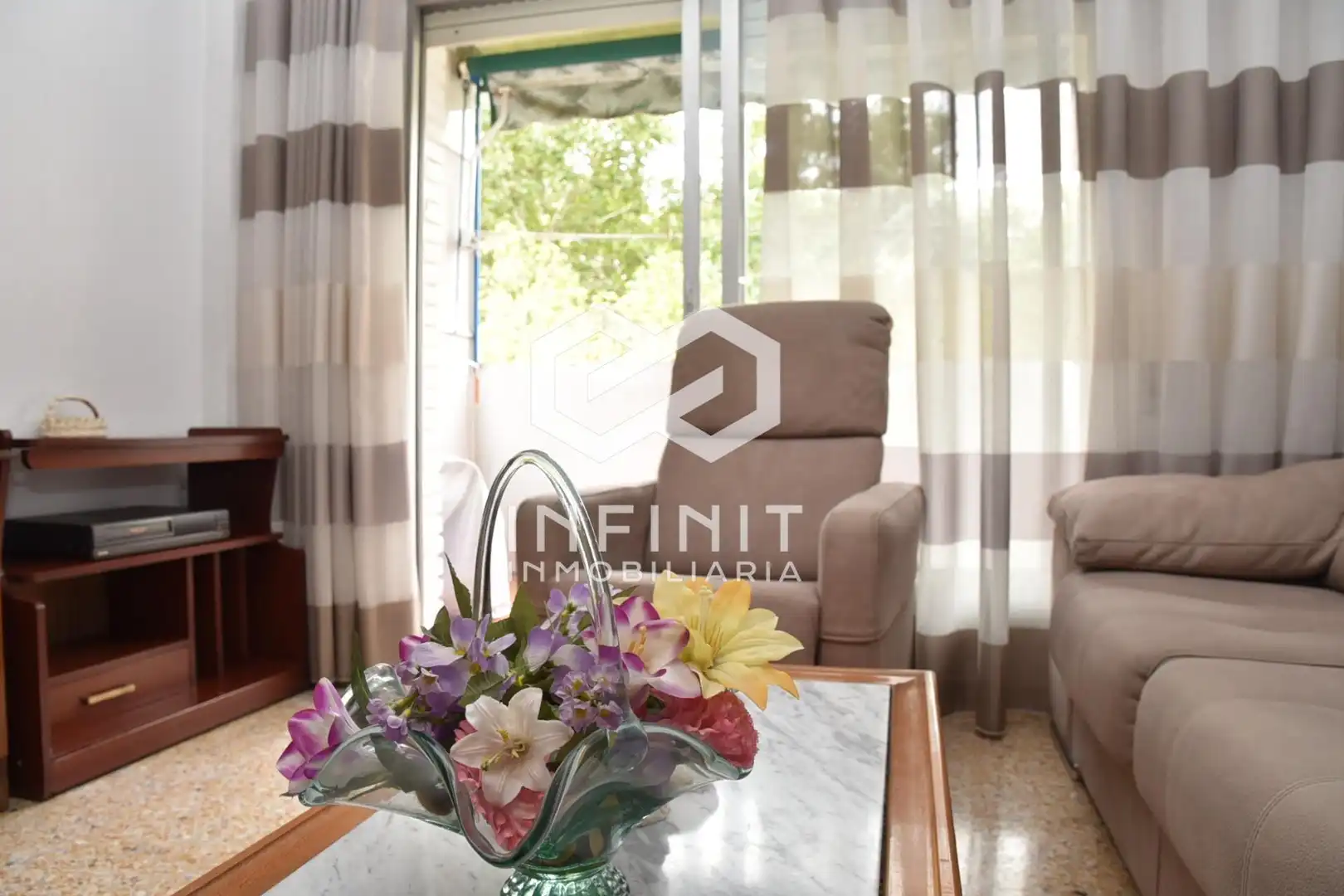 Flat with lift for sale in Reyes Católicos, imagen 3