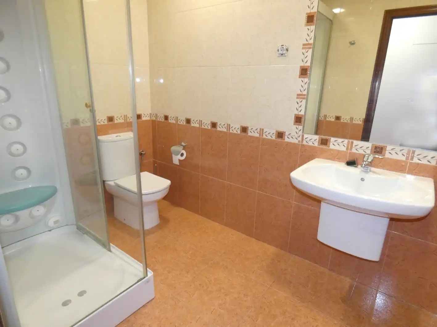 Bany de Local en venda en Bilbao  amb Aire condicionat i Calefacció