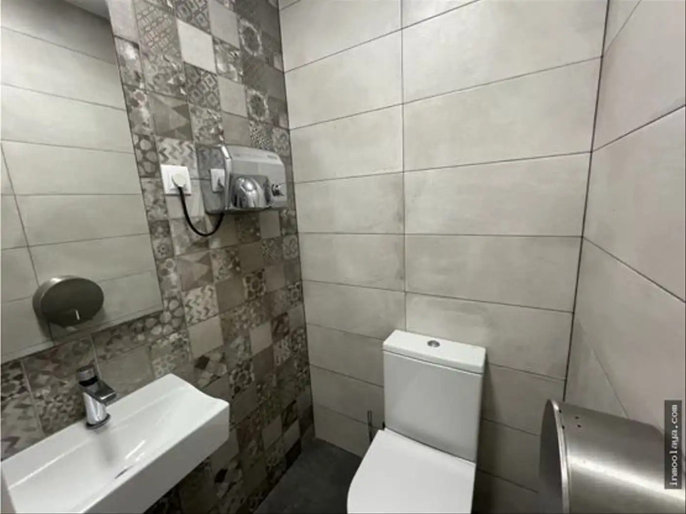 Business premises for transfer in Sants - Montjuïc, imagen 17