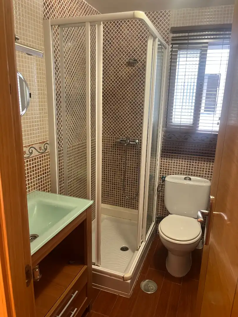 Bathroom of Flat for sale in Parla  with Heating, Terrace and Furnished