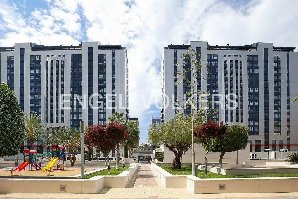 Vista exterior de Dúplex en venta en Valencia con Aire acondicionado, Calefacción y Jardín privado