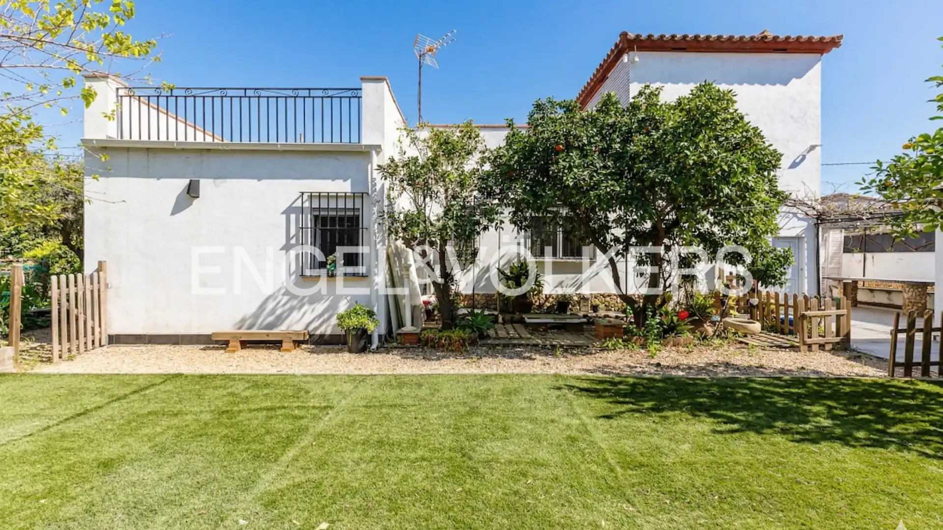 Vista exterior de Casa o chalet en venta en El Catllar  con Aire acondicionado, Calefacción y Jardín privado