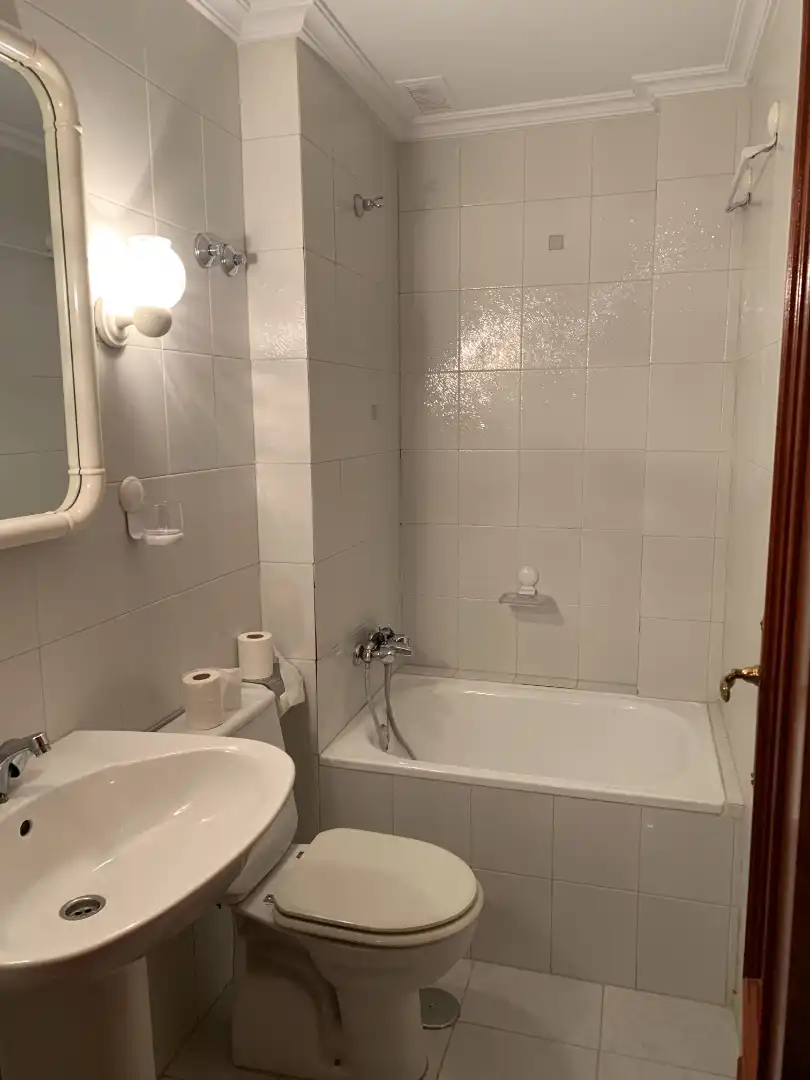 Bathroom of Houses for sale in Plasencia  with Air Conditioner, Heating and Terrace