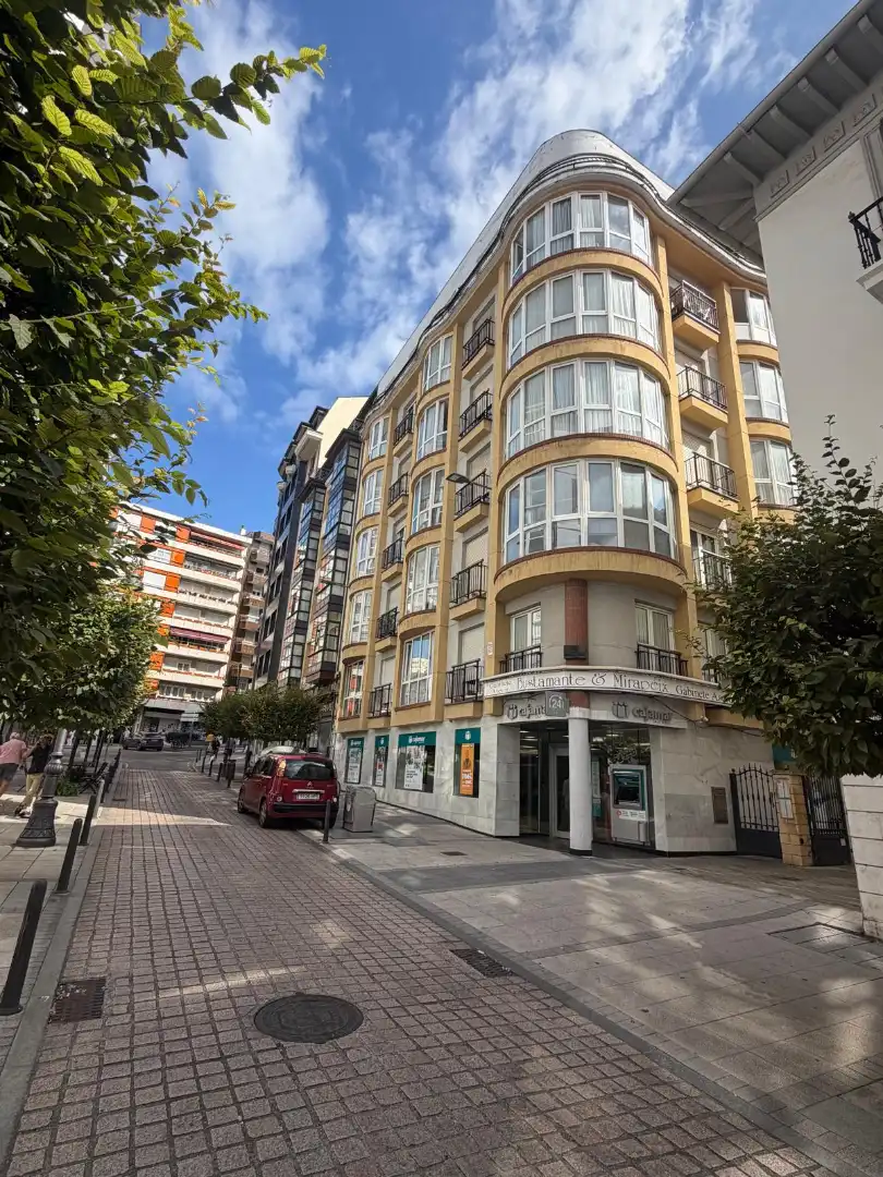 Apartamento de alquiler en Calle Marcelino Sanz de Sautuola, 12, Puerto Chico