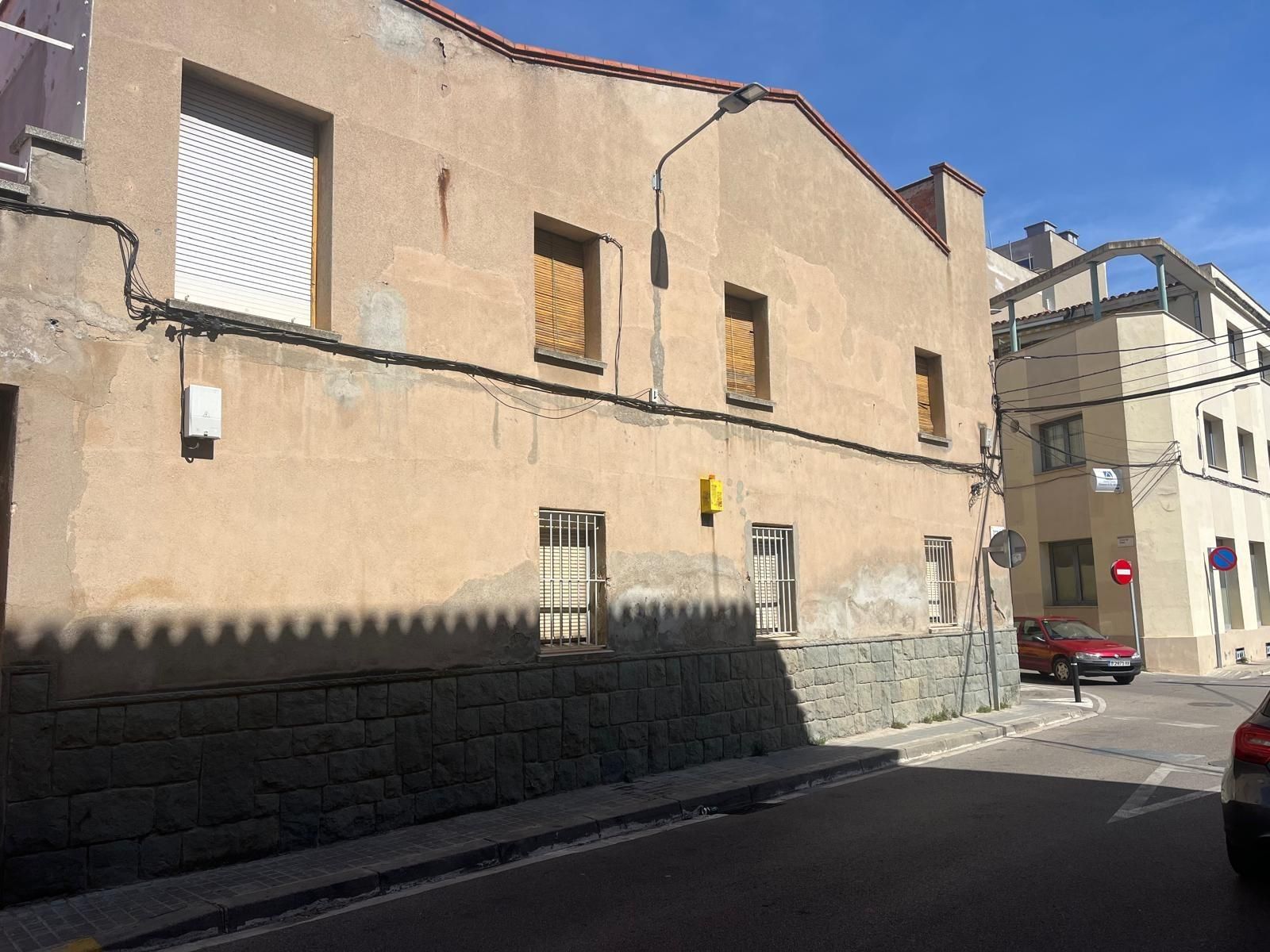 Vista exterior de Casa o xalet en venda en Igualada amb Terrassa i Alarma