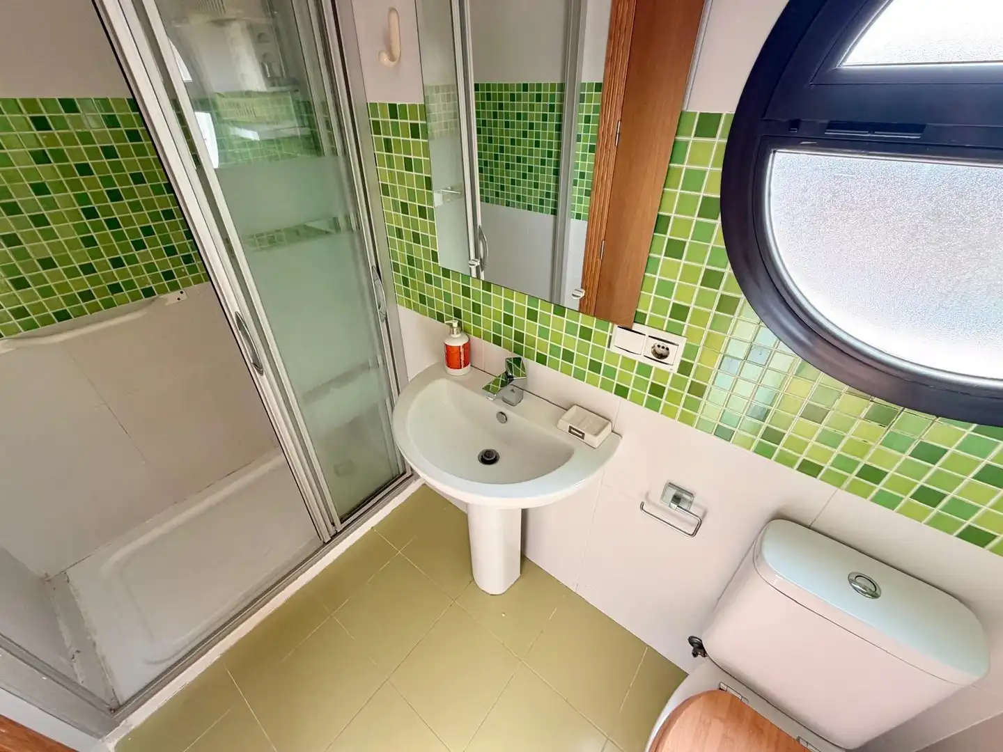 Badezimmer von Wohnung zum Verkauf in Vícar mit Klimaanlage, Terrasse und Möbliert