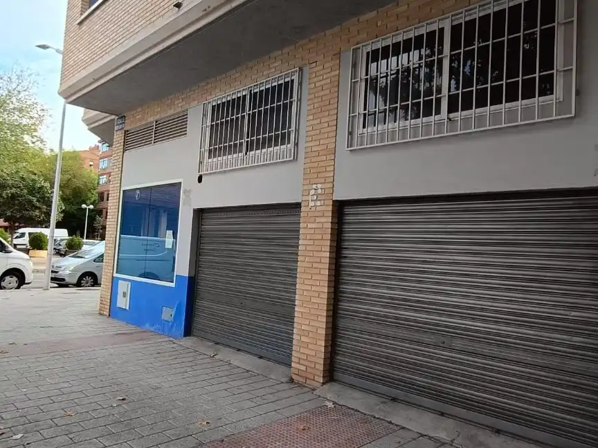 Vista exterior de Local en venta en Albacete con Aire acondicionado, Calefacción y Amueblado