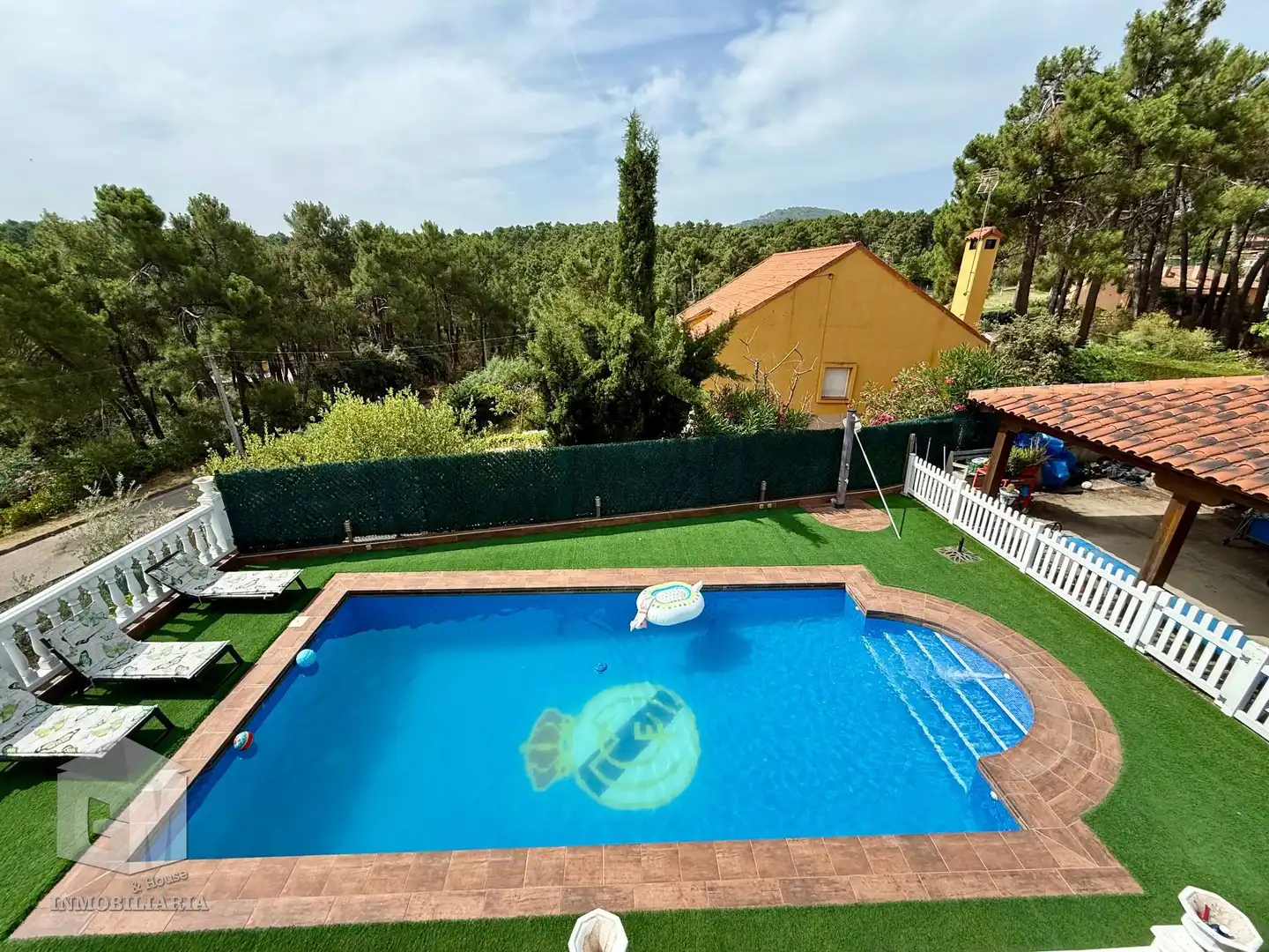 Piscina de Casa o xalet en venda en Cadalso de los Vidrios amb Aire condicionat, Calefacció i Jardí privat