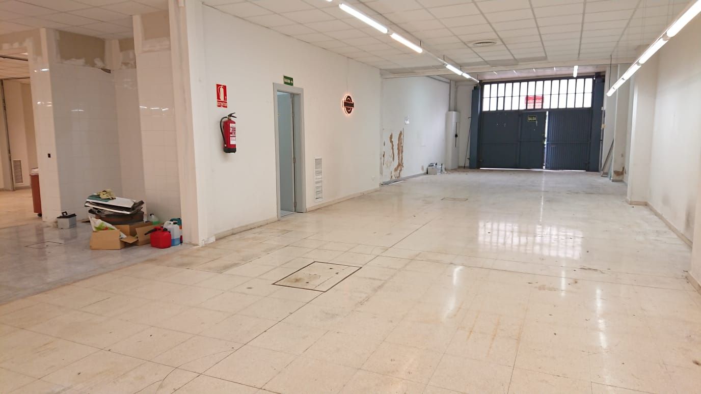 Local de alquiler en Oeste