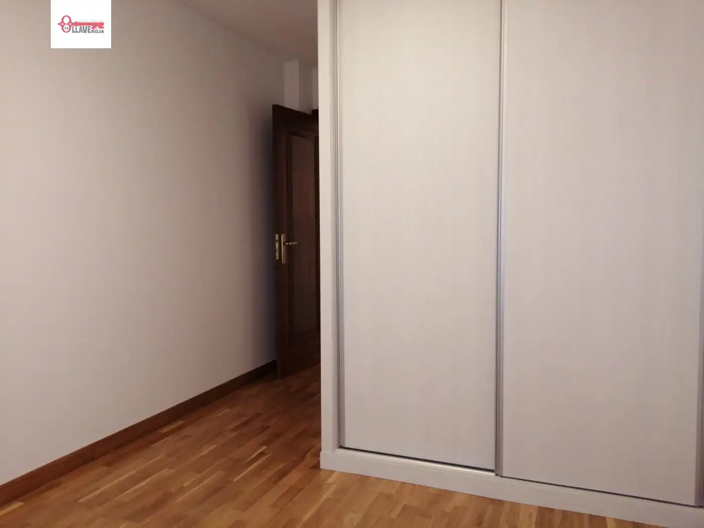Schlafzimmer von Wohnungen zur Miete in Burgos mit Heizung, Parkett und Terrasse