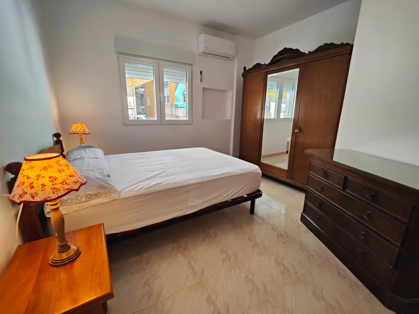 Bedroom of Apartments for rent in Granada  with Air Conditioner, Heating and Furnished