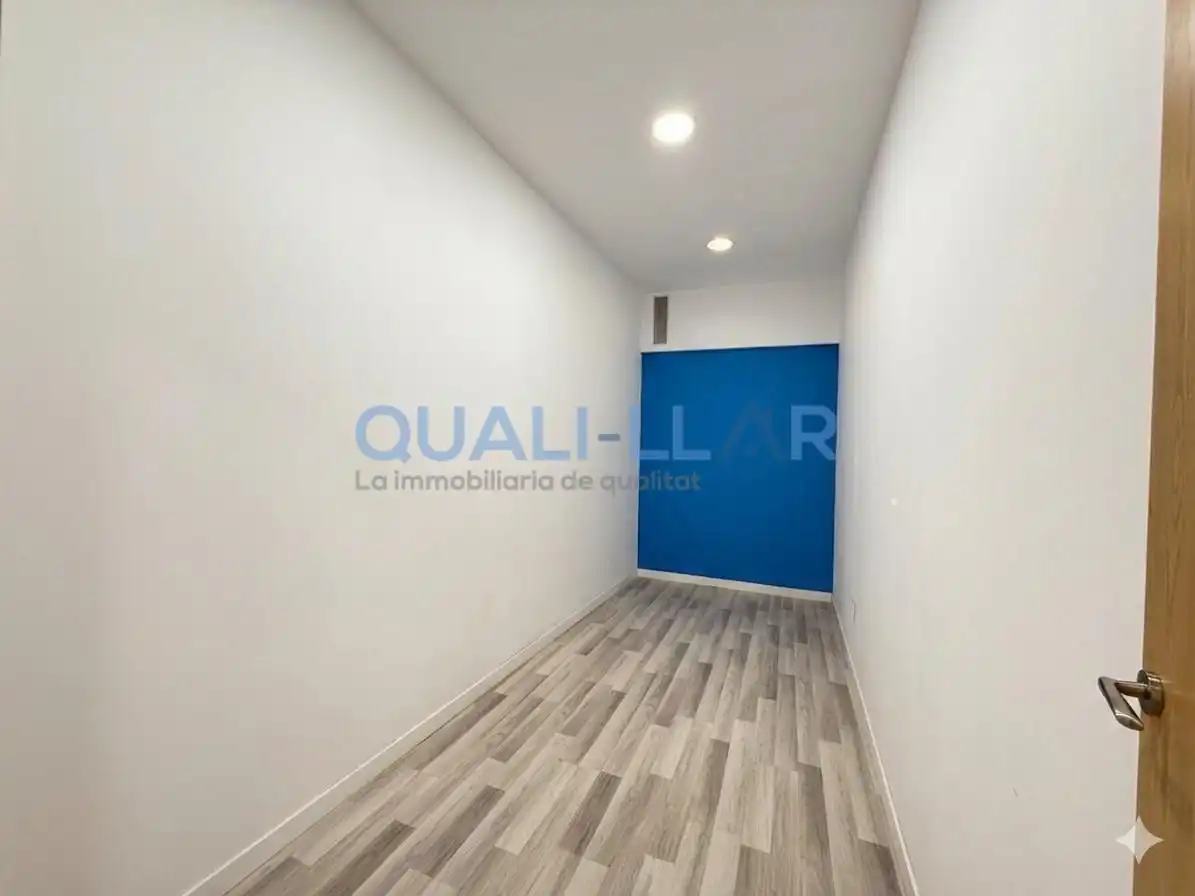 Local de alquiler en Sant Joan Despí con Aire acondicionado