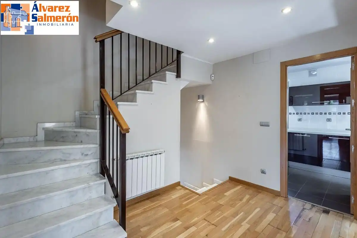 Casa o chalet en venta en Albolote con Aire acondicionado, Calefacción y Jardín privado
