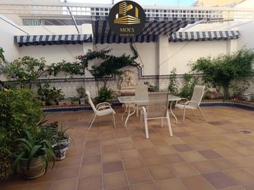 Casa amb balcó en venda a Torredelcampo