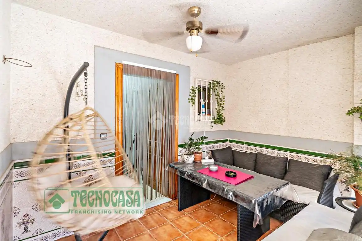 Casa adosada en venta en Roquetas de Mar