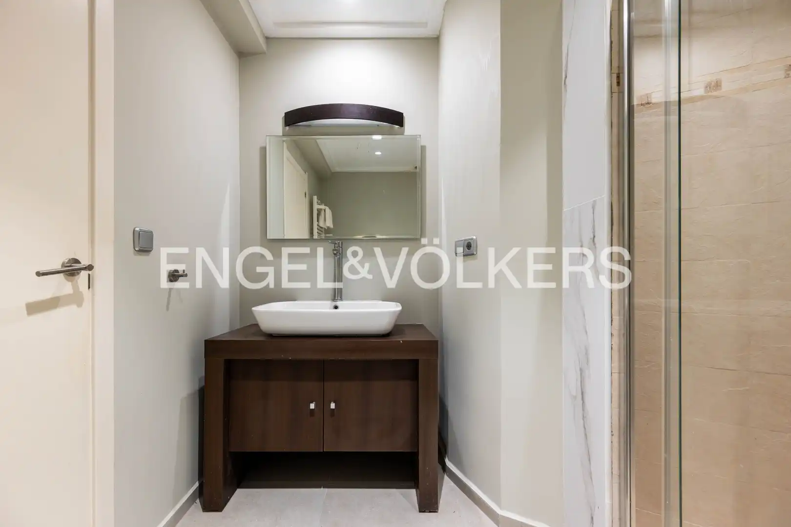Bathroom of Flat for sale in Donostia - San Sebastián   with Heating and Balcony