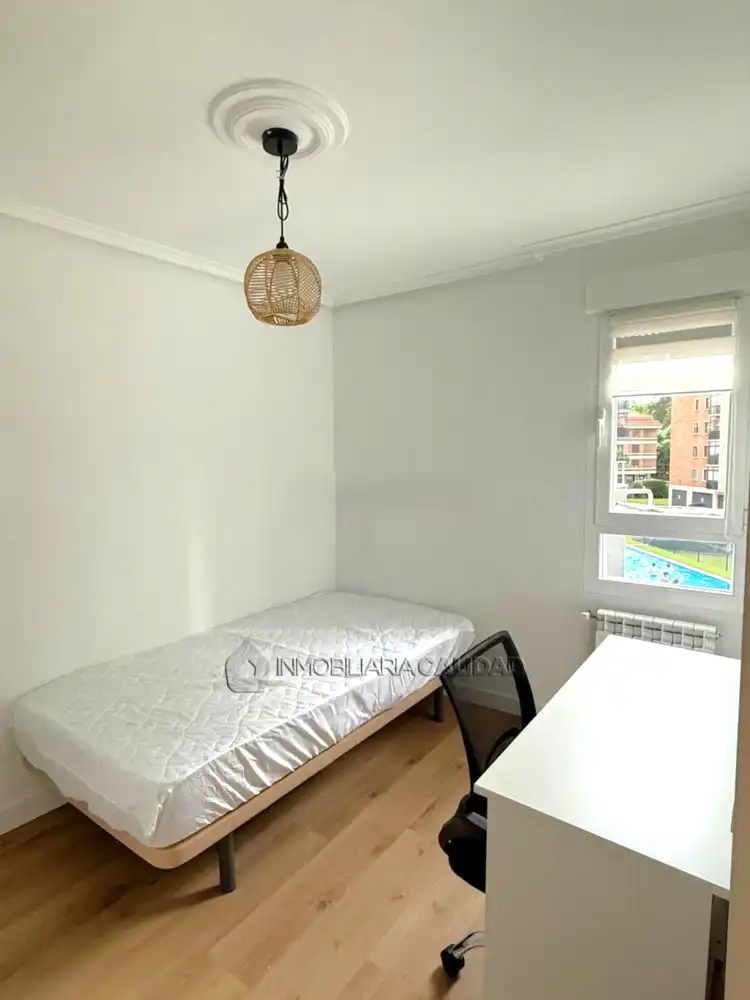 Schlafzimmer von Wohnung zur Miete in Burgos mit Heizung
