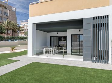 Baixos amb piscina en venda a Calle JOSE SAMPER GARCIA 1